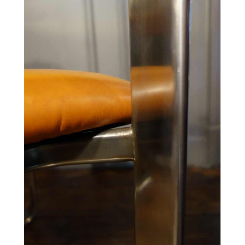 Eero Aarnio " Executive " Mobel Italia, paire de fauteuils mÃ©tal / cuir, 1968