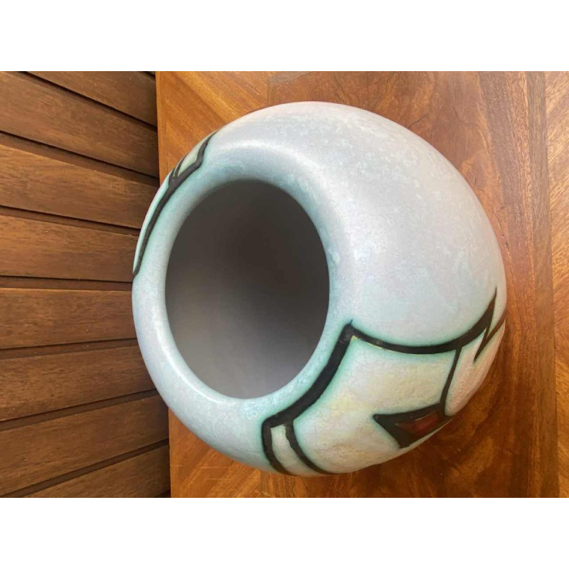 Vase Flora Gouda Koninklijke Plateelbakkerij Zuid-Holland