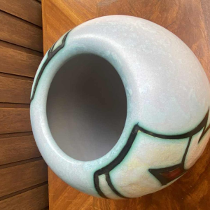 Vase Flora Gouda Koninklijke Plateelbakkerij Zuid-Holland