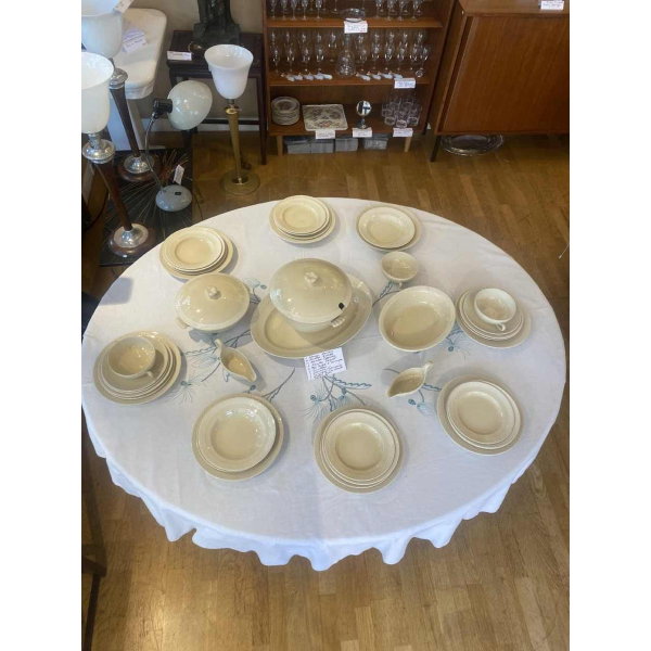 Royal Copenhagen Model Asserbo dinner service, 1960, 51 pieces