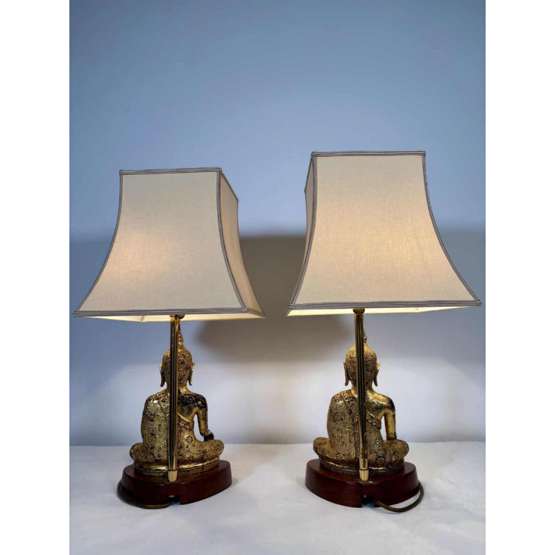 Pair of Buddha lamps in gilded cast iron - Southeast Asian work - 20th century