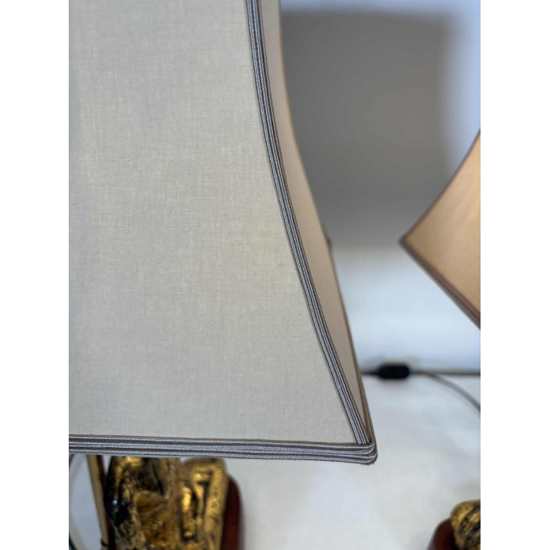 Paire de lampes Bouddha en fonte dorée - travail d'Asie du Sud-Est - XXe siècle