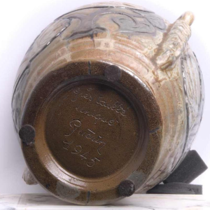 Roger GUERIN, vase en grès à décor d’oiseaux, 1945