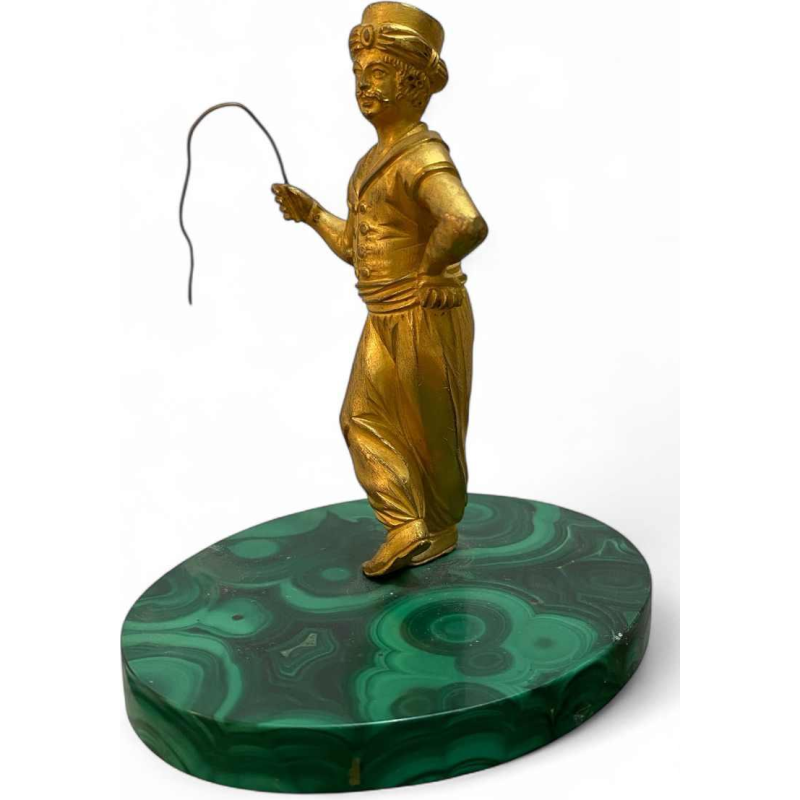 Sculpture figurine orientaliste en bronze doré sur socle de malachite, Russie XIXe s
