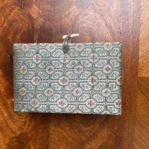 Tabatière / bouteille à priser Chinoise en verre scène de femmes, peinte par l'Intérieur