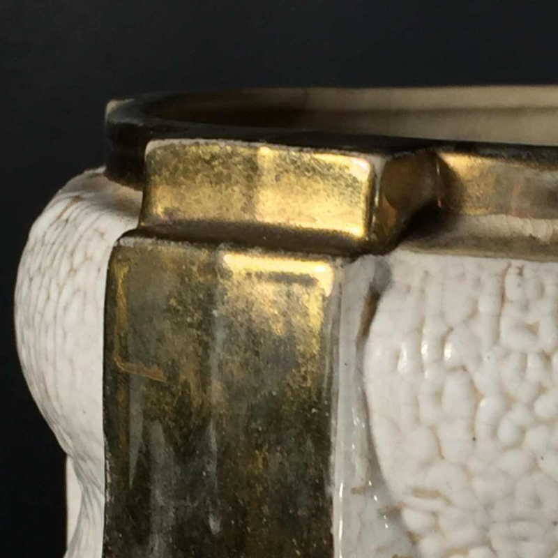 Modernist Art Deco vase in pearl and gold ceramic "Made in Belgium" 553