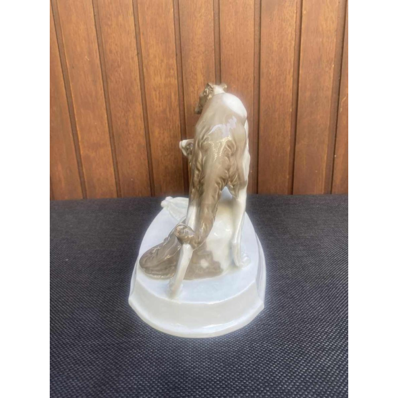 Ofend-und Porzellanfabrik AG, groupe en chiens léviers barzoi en porcelaine