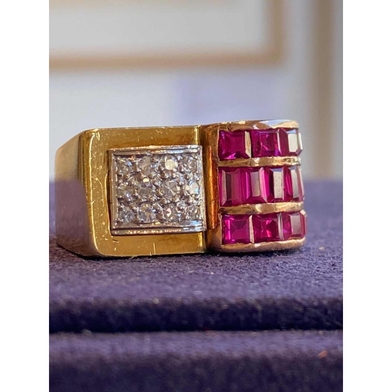Tank ring with bridge in rose gold, diamonds and Verneuil rubies, French craftsmanship, ca 1940