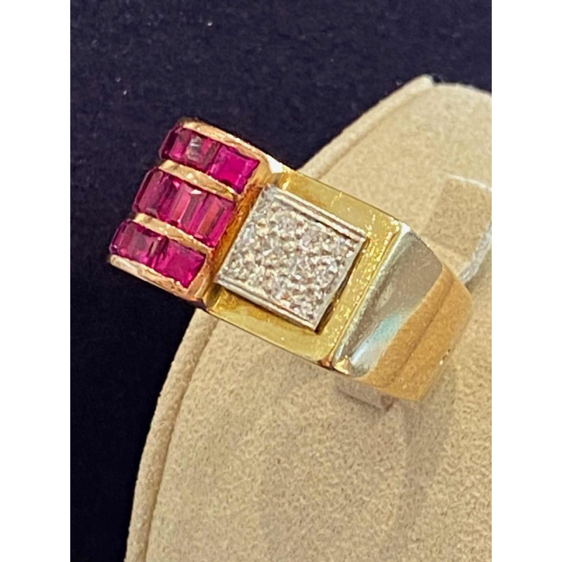 Tank ring with bridge in rose gold, diamonds and Verneuil rubies, French craftsmanship, ca 1940