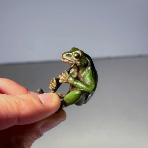Bronze de vienne “Grenouille musicienne“ sculpture en bronze patiné, ca 1900