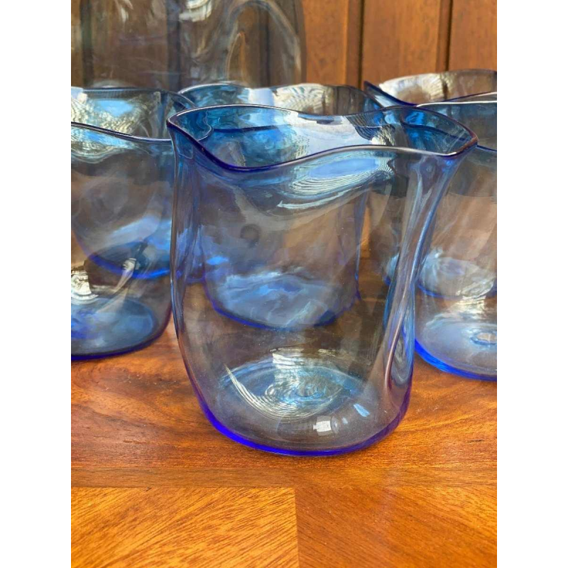 Ebba von Wachtenfelft, 7 verres et carafe en verre soufflé, Suède ca 1960