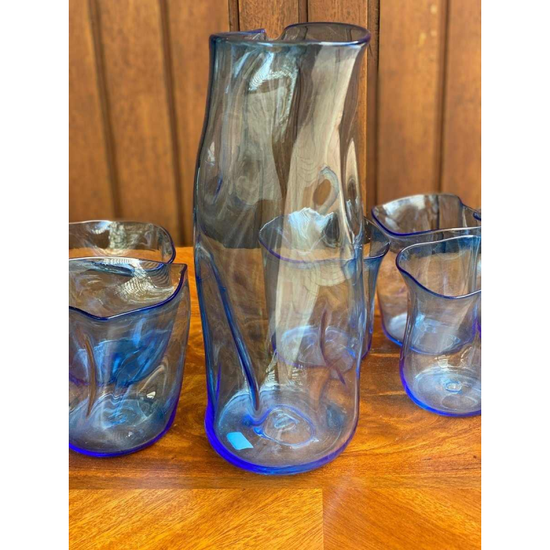 Ebba von Wachtenfelft, 7 verres et carafe en verre soufflé, Suède ca 1960