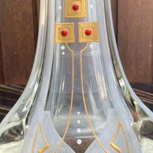 Vase soliflore Art Déco en verre émaillé or et corail, ca 1930