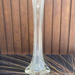 Art Deco glazen soliflore vaas met goud en koraal email decoratie, ca 1930