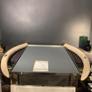 VALENTI & Co, Spiegel "valse slagtanden olifant" messing, Hollywood Regency 70s