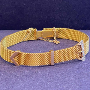 Gold bracelet, Milanese mesh, belt motif, rose-cut diamonds, late 19th century