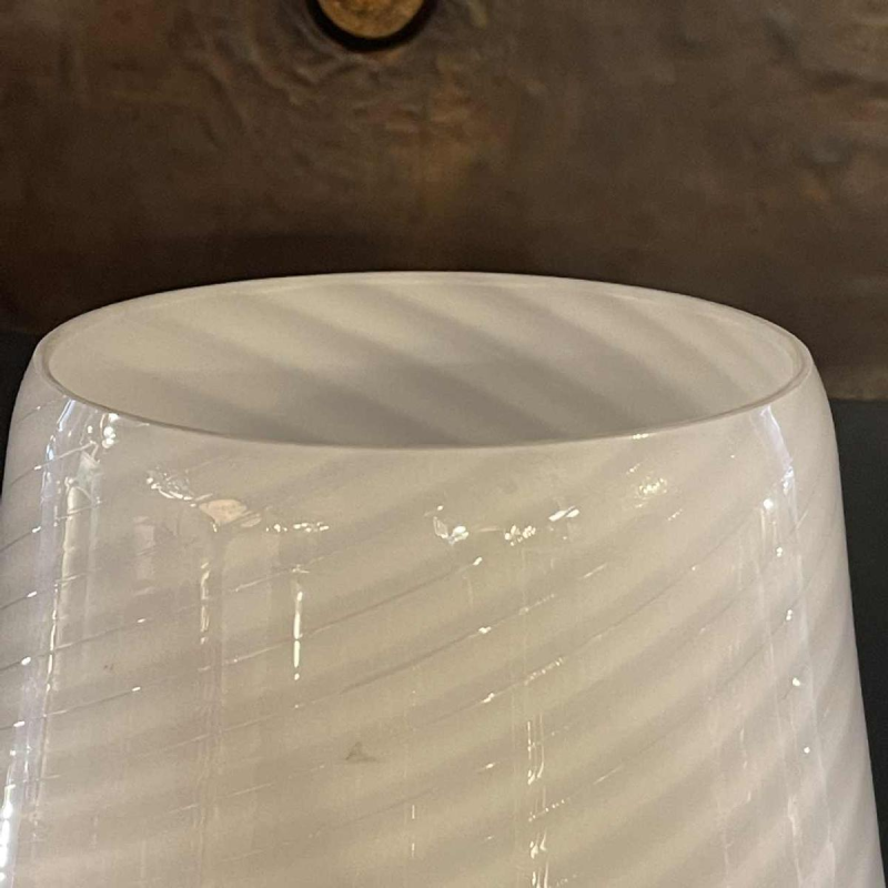 Venini Murano, Lampe de table "champignon" en verre torsade opalin, ca 1970