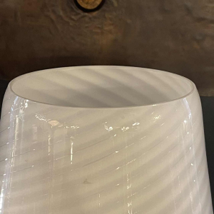 Venini Murano, Lampe de table "champignon" en verre torsade opalin, ca 1970