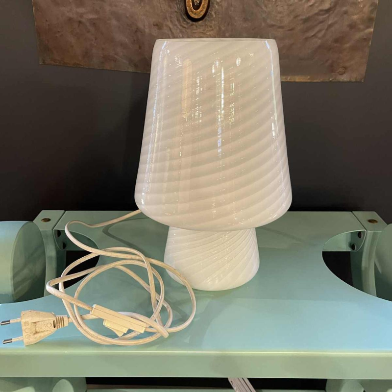 Venini Murano, "Mushroom" table lamp in opaline twisted glass, ca 1970