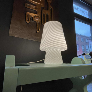 Venini Murano, Lampe de table "champignon" en verre torsade opalin, ca 1970