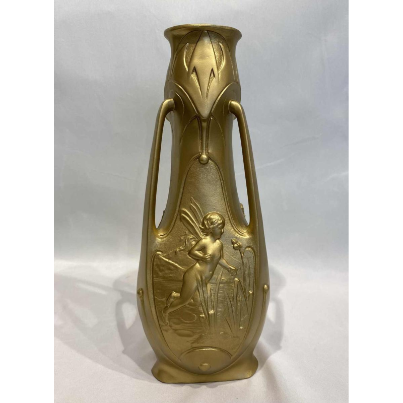 Vases en régule doré, signés Jean Garnier