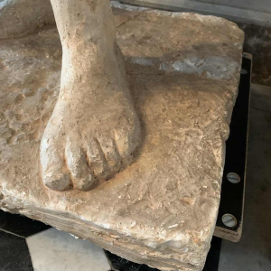 HERBERT GELDHOF, Levensgrote sculptuur naakte vrouw, workshop gips, jaren 50