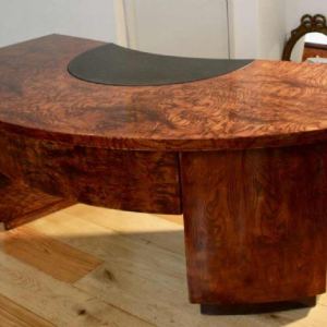 Andrée Putman (toegeschreven) halfronde bureau “ essenhout, Frans ontwerp 1960-80