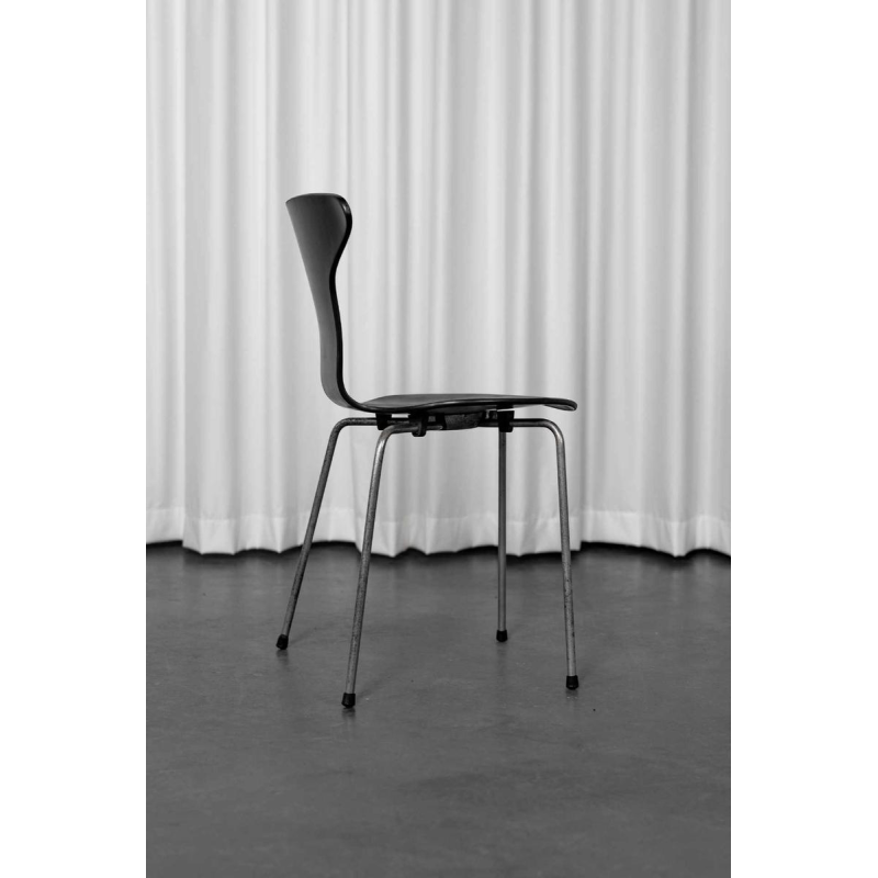 Arne Jacobsen voor Fritz Hansen, Vlinder 3107 vintage zwarte stoel, 1970