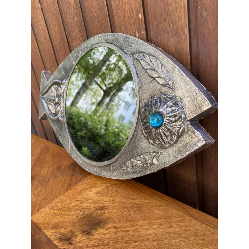 Flament J, spiegel 'Vis' met tinnen blaadjes