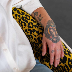 Raphael Raffel, fauteuil Space Age, coque en plastique ivoire , France 1970