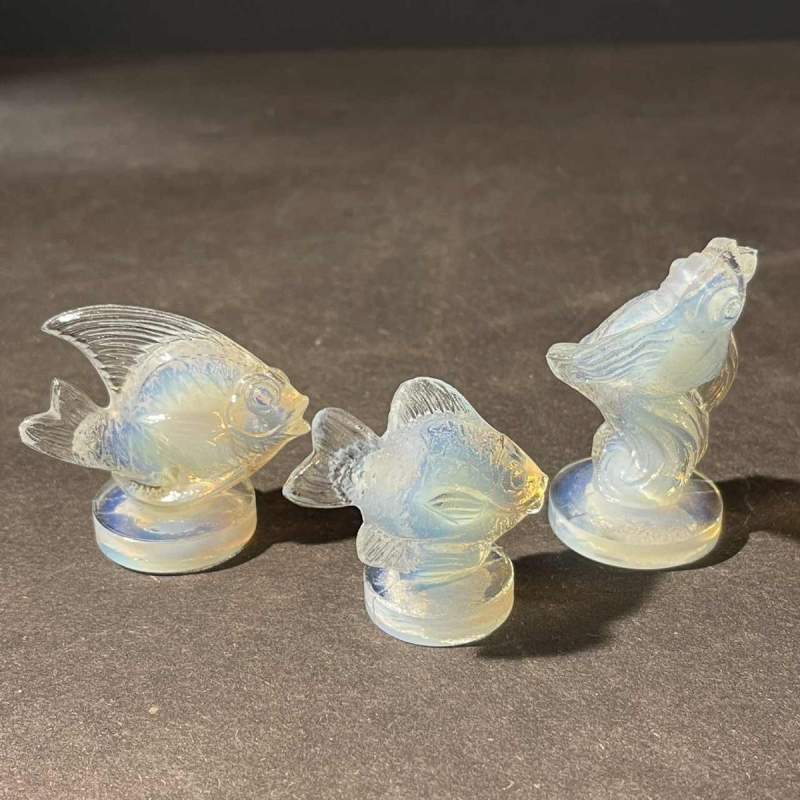 SABINO FRANCE, Set Van 3 Art Deco Dieren Vis sculpturen, Geperst Opaalglas 1930