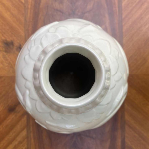 Boch / Keramis, Art Deco vase Aux biches monochrome white ceramic, shape 1161, ca 1930