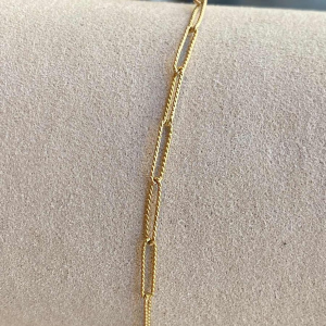 Textured gold horse chain bracelet, ca 1970