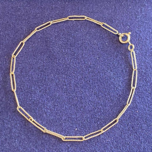 Textured gold horse chain bracelet, ca 1970