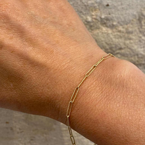 Textured gold horse chain bracelet, ca 1970