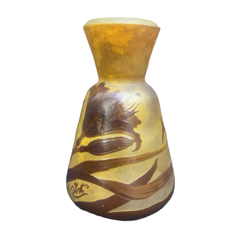 Emile Gallé, Vase Art Nouveau en pâte de verre à décor de Lys, ca 1900