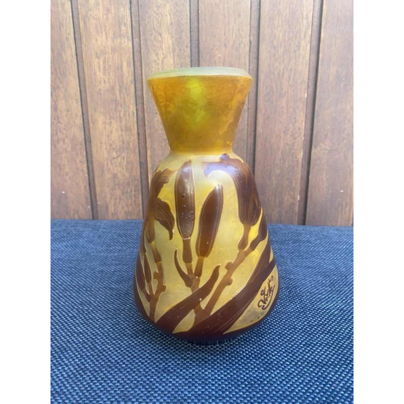 Emile Gallé, Vase Art Nouveau en pâte de verre à décor de Lys, ca 1900