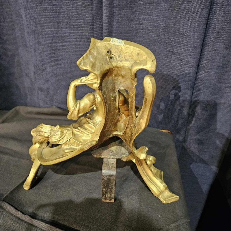 Paar andirons “De hovelingen“ Louis XV rocaille bronzen sculptuur, 19e eeuw