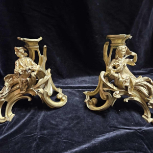 Pair of andirons “The courtiers “Louis XV rocaille bronze sculpture, 19th century