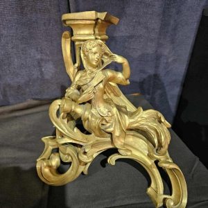 Pair of andirons “The courtiers “Louis XV rocaille bronze sculpture, 19th century