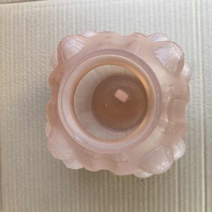 Pierre De Cagny, vase en verre rose dépoli moulé et pressé Art Déco signé, ca 1930