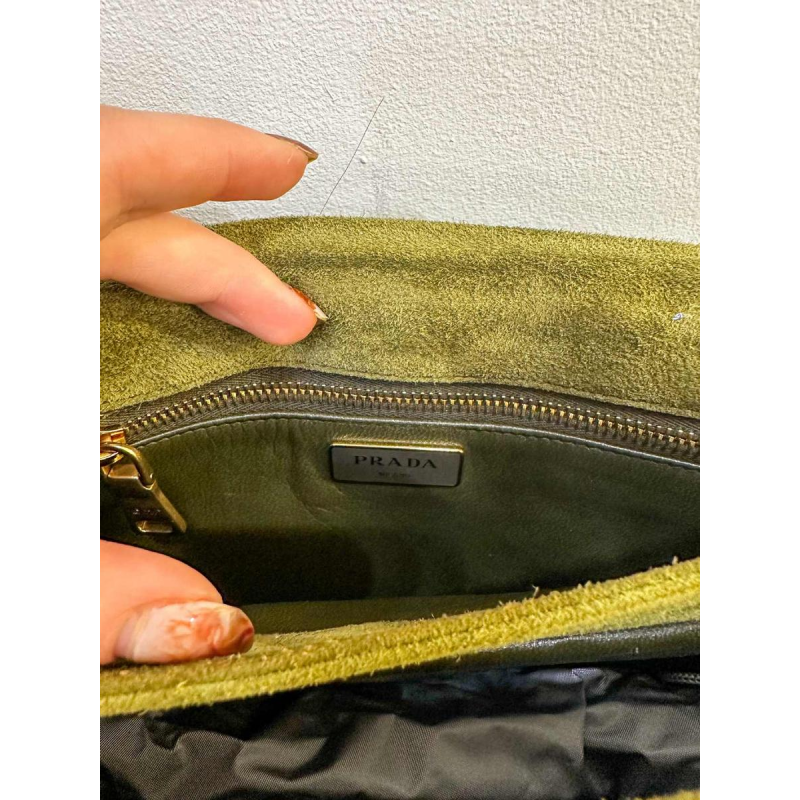 Prada, sac crossbody en différents cuirs