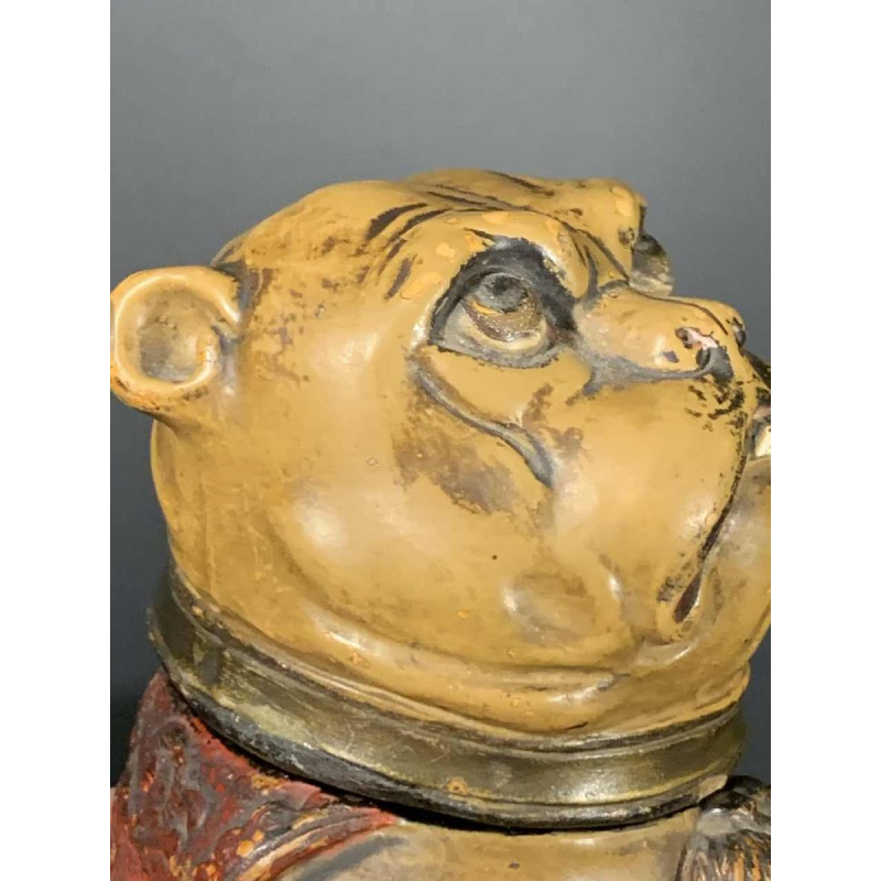 Bernard Bloch Austria, Dog Bulldog Terracotta Tobacco Pot, eind 19e eeuw