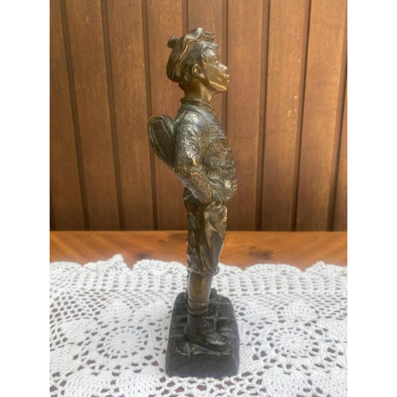 Georges Omerth "Écolier Sifflant" sculpture en bronze, ca 1900