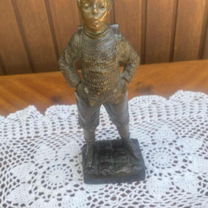 Georges Omerth "Fluitende schooljongen" bronzen sculptuur, ca 1900