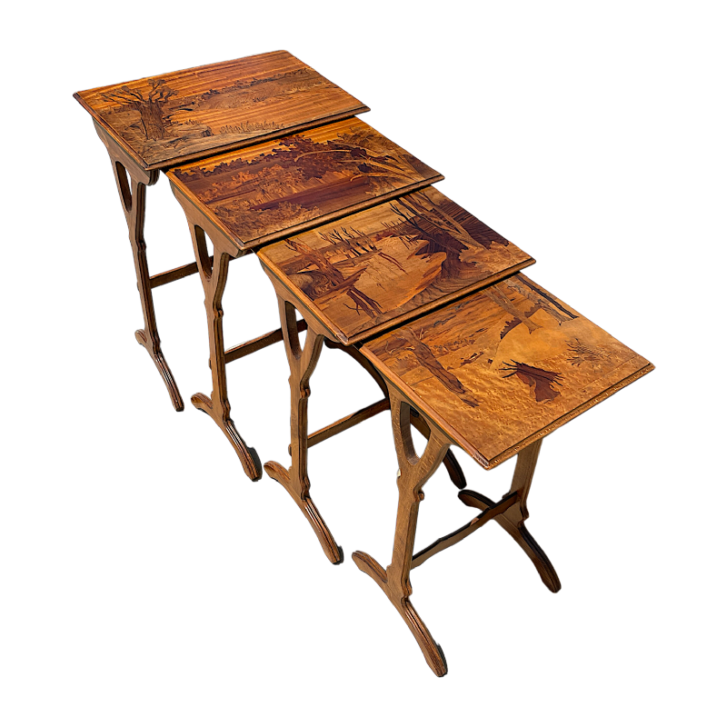 PAUL GUTH Ãcole de Nancy, set de 4 tables gigognes Art Nouveau marqueteÂ´es, 1900