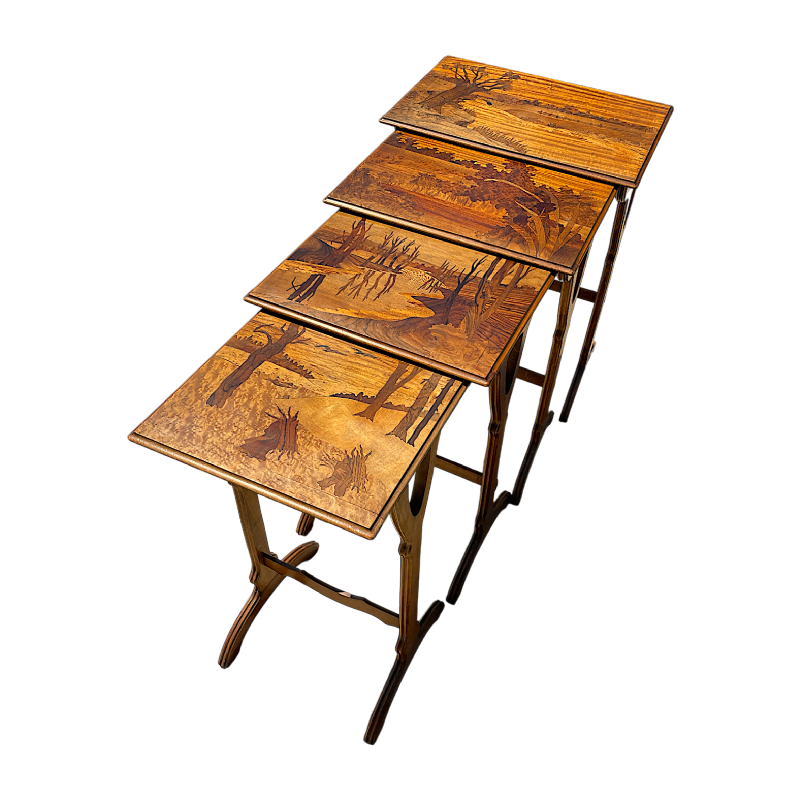 PAUL GUTH School van Nancy, set van 4 jugndstil ingelegde nesttafels, ca 1900