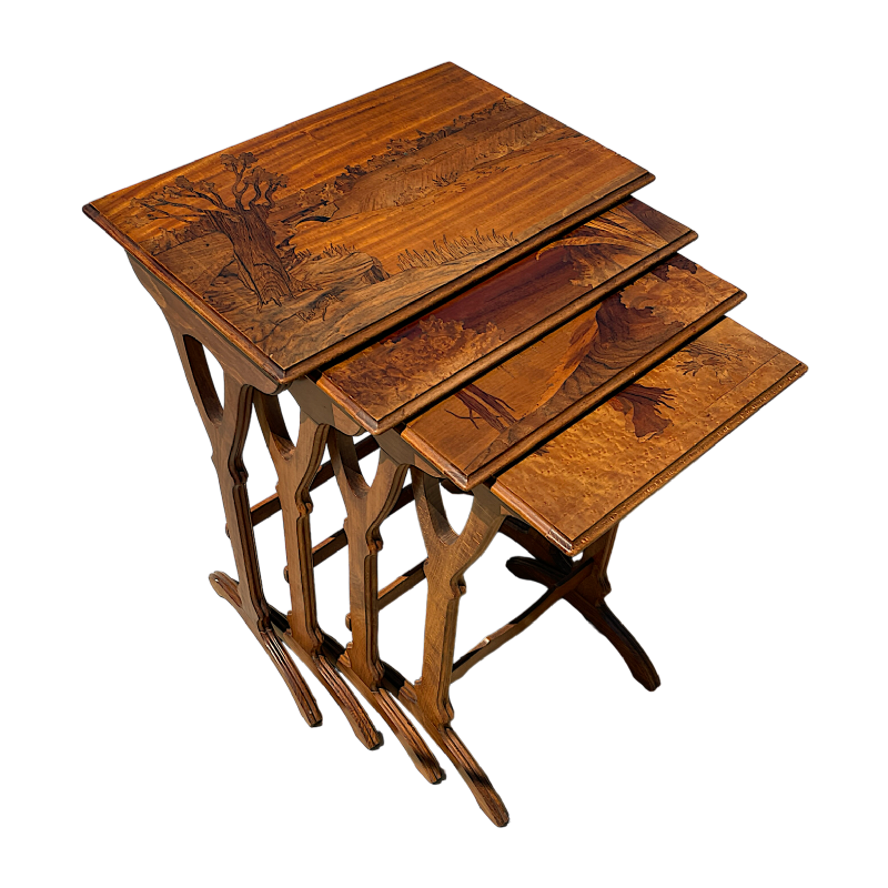 PAUL GUTH Ãcole de Nancy, set de 4 tables gigognes Art Nouveau marqueteÂ´es, 1900