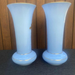 Saint Louis, paar opaline glazen vazen, ca 1940