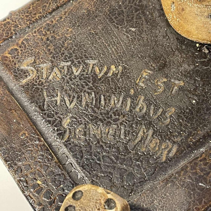 “Statutum est hominibus semel mori” object of curiosity - vanity, patinated plaster sculpture, ca 1900